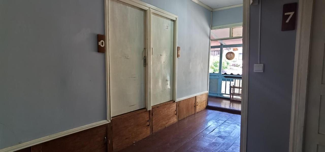Khonesavane Hostel Луанг Прабанг Екстериор снимка