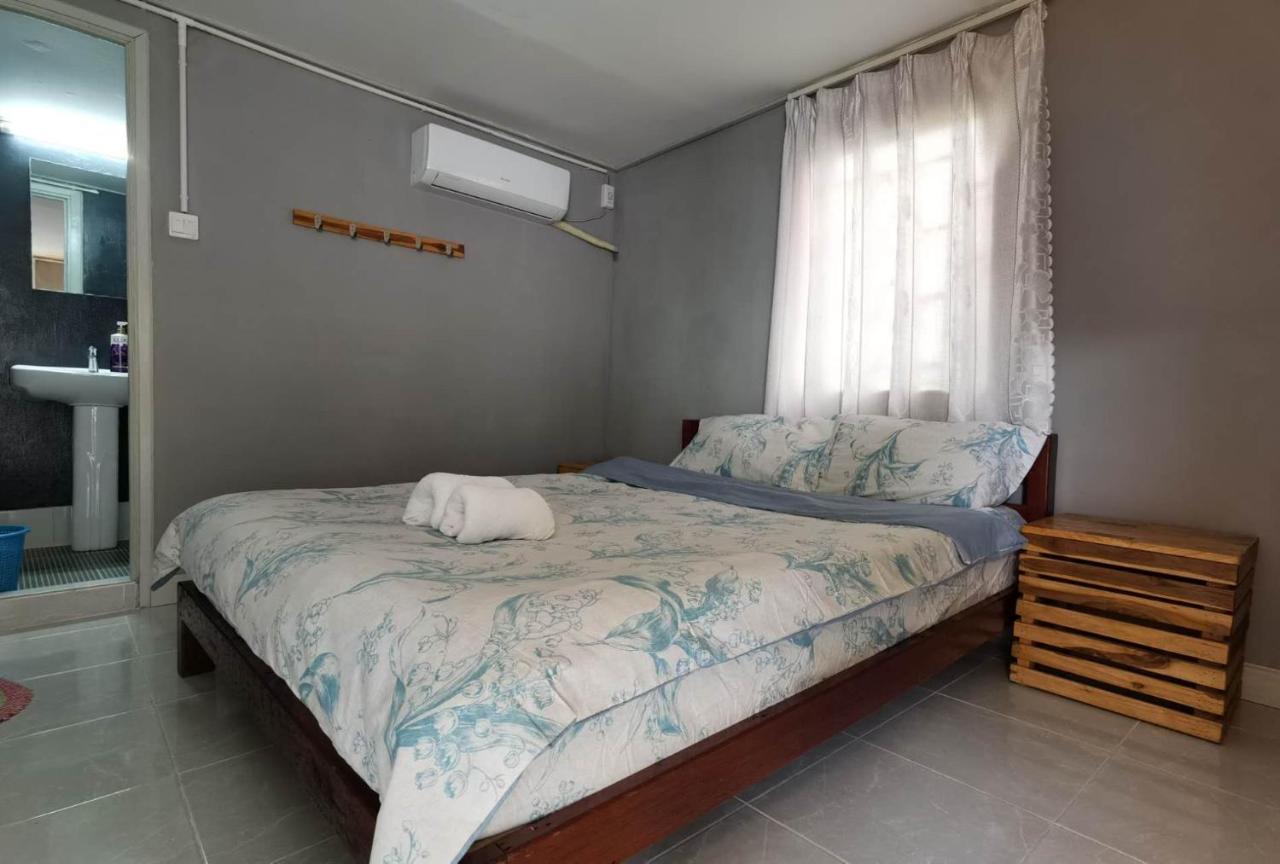 Khonesavane Hostel Луанг Прабанг Екстериор снимка