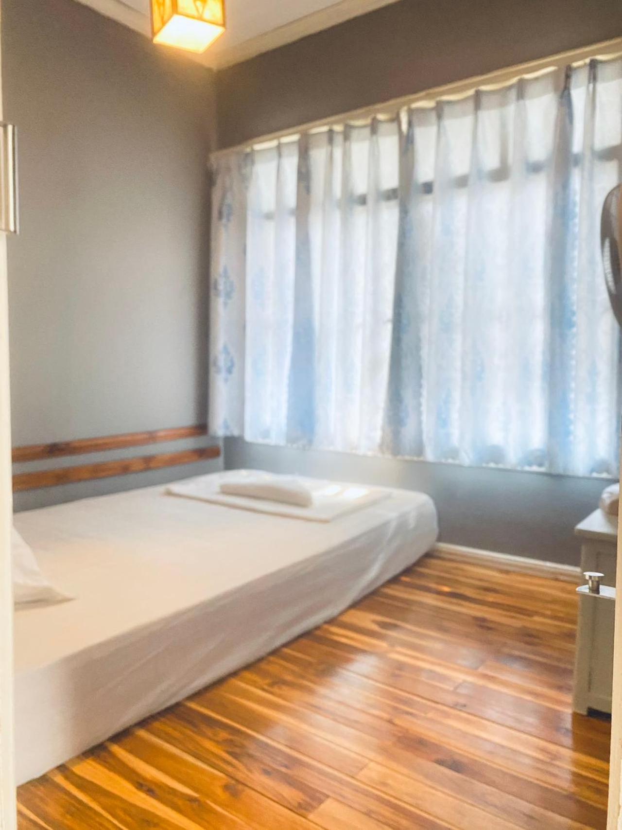 Khonesavane Hostel Луанг Прабанг Екстериор снимка