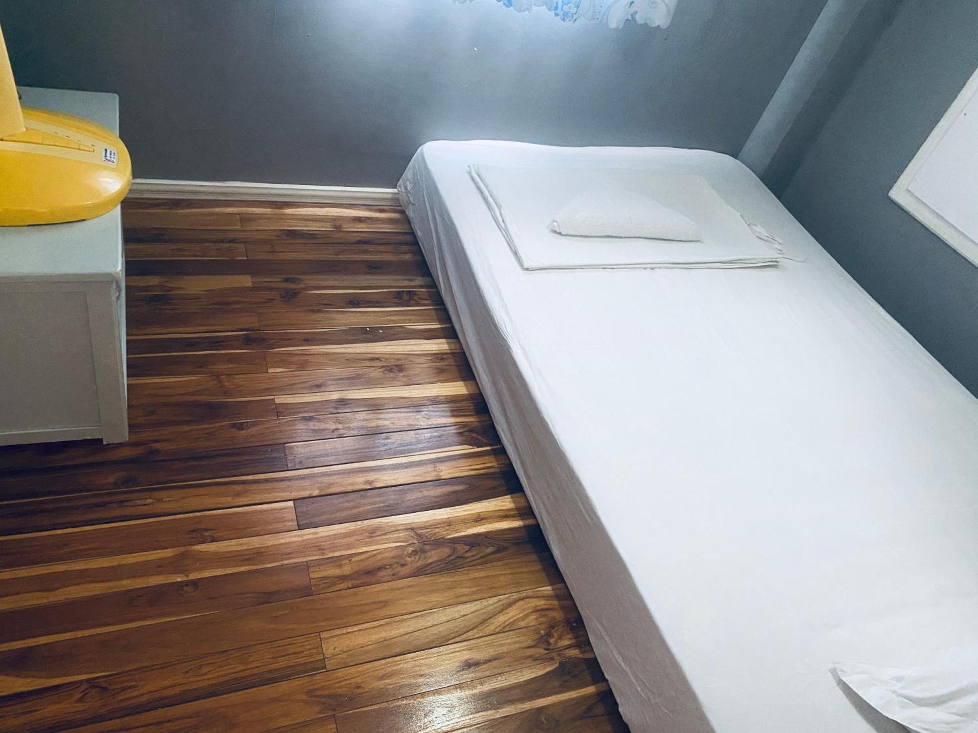 Khonesavane Hostel Луанг Прабанг Екстериор снимка