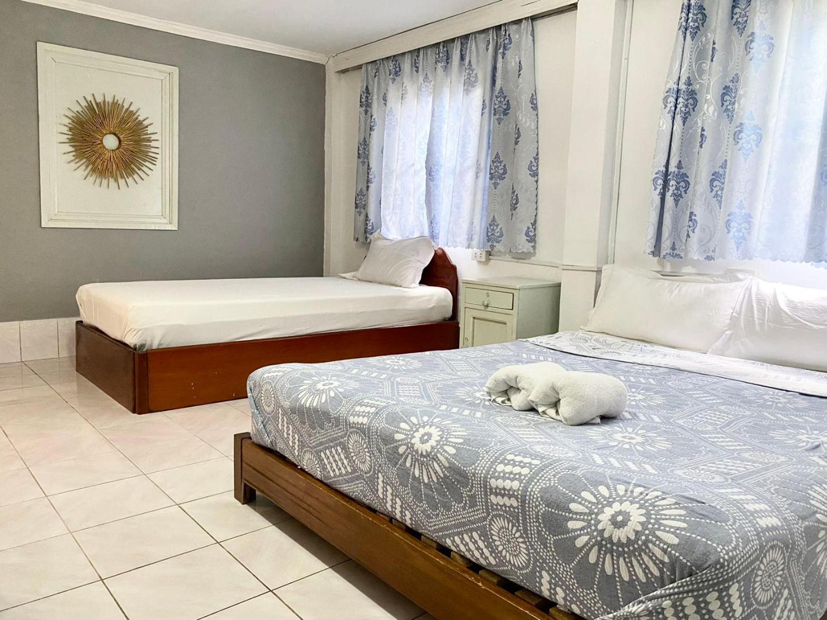 Khonesavane Hostel Луанг Прабанг Екстериор снимка