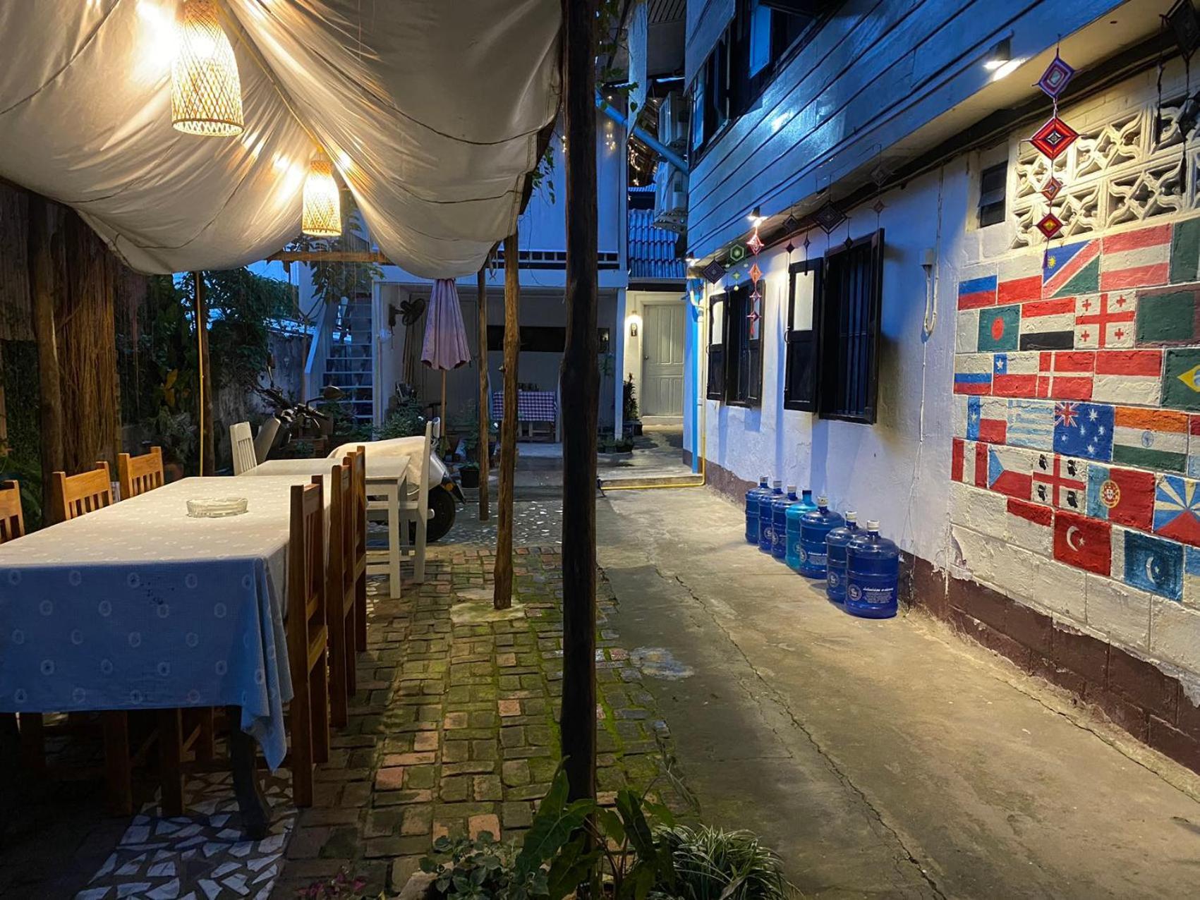 Khonesavane Hostel Луанг Прабанг Екстериор снимка