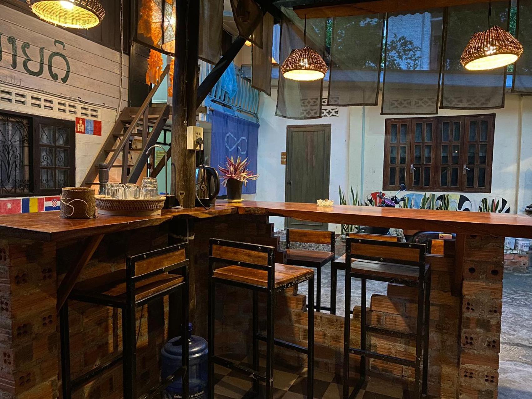 Khonesavane Hostel Луанг Прабанг Екстериор снимка